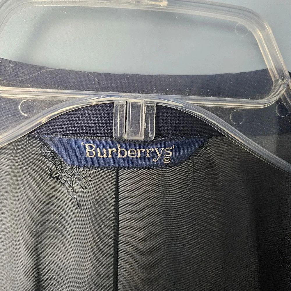 Vintage Burberrys' Navy Blue Wool Mens Blazer Size 44 Classic Crest Buttons